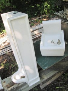Porcelain drinking fountain and tal...