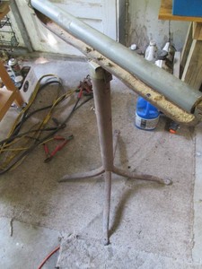 Adjustable height sheet roller...