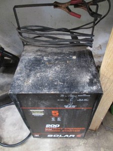 Solar brand rolling 200 battery cha...
