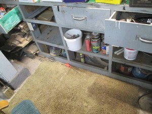 Content of workbench drawers and lo...