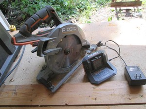 Ridgid 18v Cordless circular saw wi...