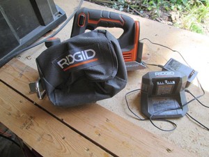Ridgid 18v Cordless planer with cha...