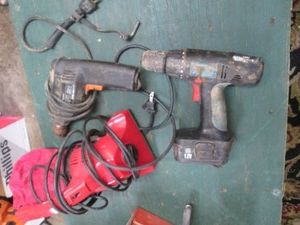 Dirt Devil hand vac with an electri...