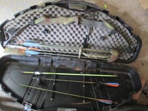 Camouflage compound hunting bow, ar...
