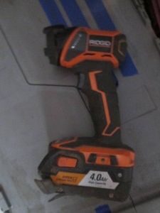 Ridgid 18v Cordless handheld flashl...