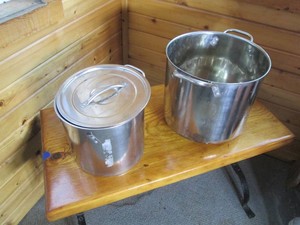 2-Stainless Steel stock pots one w...