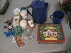 Metal enamelware, collectible tin, ...