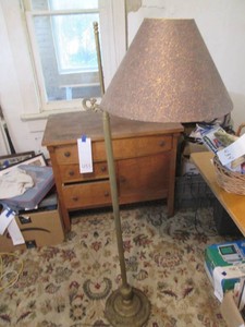 Metal base freestanding lamp with s...