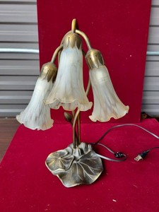 Olee 3-Light Floral Table Lamp Brass Tone Tulip Glass Shades