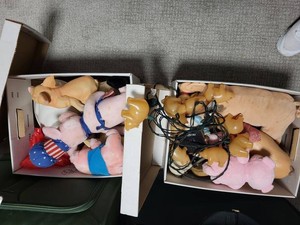 Lot of Assorted Pig Decor Figurines Plush String Lights Kitchen Decor