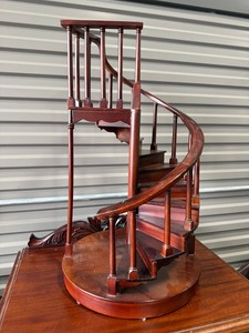 Mahogany Finish Spiral Staircase Display Stand Tabletop Curio Shelf