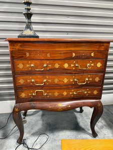 Vintage Inlaid Mahogany Queen Anne Style 4 Drawer Accent Chest