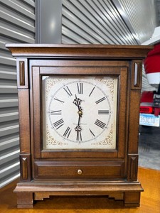 Bulova Westminster Whittington Wood Mantel Clock Roman Numeral Dial