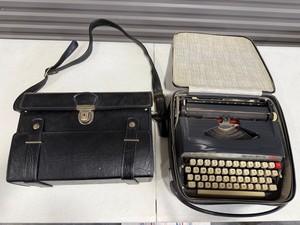 Remington 333 Portable Typewriter w Case & Vintage Fidelity Bag