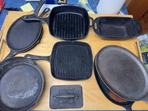 Lot of Assorted Cast Iron Cookware Skillets Griddles Grill Pans