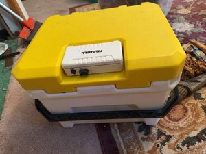 Frabill Magnum Bait Station 19 Cooler with Portable Aerator