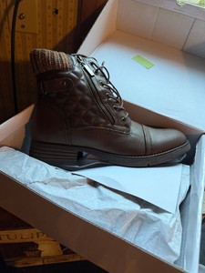 Womens Brown Lace-Up Ankle Boots Side Zip Knit Cuff US 10
