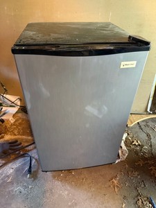 Magic Chef Compact Mini Refrigerator Stainless Look Black Door Fridge