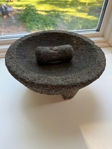 Traditional Volcanic Stone Molcajete Mortar & Pestle Tripod Bowl Set