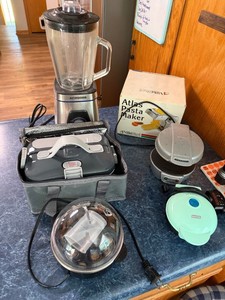 Mixed Small Kitchen Appliance Lot Blender Dash Maker Pasta Box