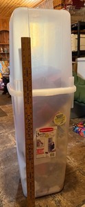 Rubbermaid Jumbo Wrapping Craft Storage Tote w Assorted Supplies