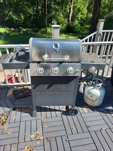 Dyna-Glo Propane Gas Grill With Side Burner & LP Tank Accessories