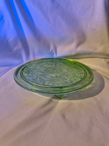 Vintage 1930s Uranium Glass Cake stand