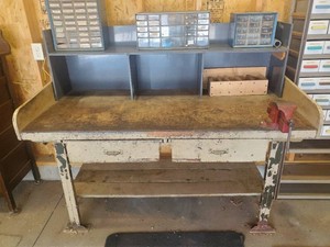 Solid Workbench With Drawers Wilton Scout Vice with 3 Parts and Hardware Cabinets