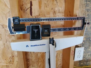 3 Mechanical physician scales