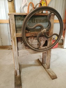 RARE Antique Corn Queen Deere and Weber Corn Sheller