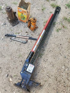 Lot of Jacks, Highlift, and Highdrolic Jacks