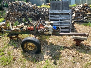 Log Splitter able to be towed Still Working with Tecumseh engine