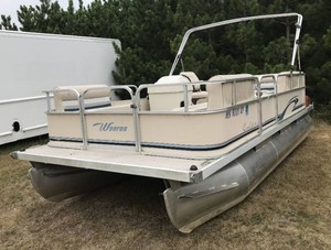 2009 Weeres Cadet Cruise 18 Pontoon