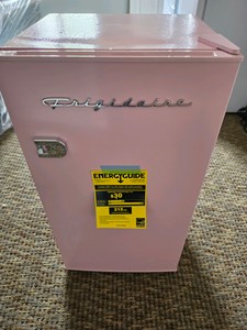 Frigidaire Classic Retro Mini Refrigerator - Pink