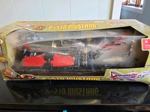 21st Century Toys Ultimate Soldier 118 P-51D Mustang Old Crow Collectible