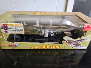 21st Century Toys Ultimate Soldier 132 P-51BC Mustang Berlin Express S3 Limited Edition