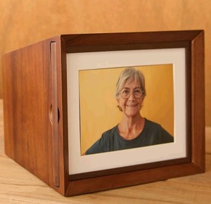 Aspen Studio Walnut Wooden Photo Urn $109.99 Retail - Brand New