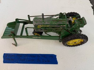 Eska Model 60 John Deere Toy Tractor w Front Loader 116 Scale