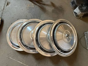 4 Vintage 1971-1973 Buick Limited Centurion Electra Estate Wagon 15 Hubcaps