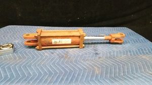Lion 250C hydraulic cylinder