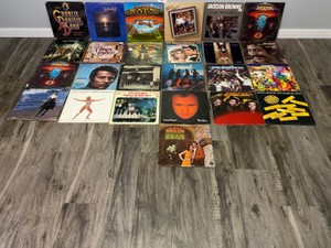 Lot of Collectible Vinyl Records - Kenny Rogers - Bee Gees - Michael Jackson - Phil Sims - John Denver - CCR - Boston - Charlie Daniels Band - Guess Who and More
