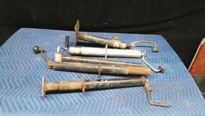 5 Trailer jacks