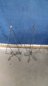 2 foldable plant hangers