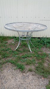 Metal patio table