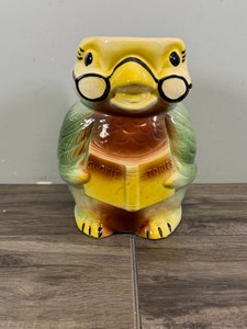 vintage ceramic Hootie Owl cookie jar base, manufactured by the Robinson Ransbottom Pottery Company (RRP Co) of Roseville, Ohio - top is missing