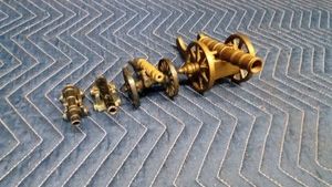 4 metal cannons