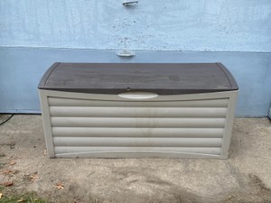 Suncast Deck Storage Box - 103 Gallon - Model DB 10300