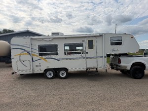 2002 Coachman 244RBSUL Gooseneck (5th wheel)