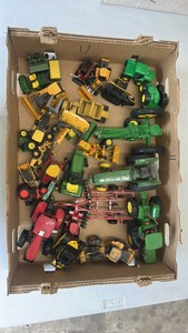 Ertle, John Deere, tractors and other construction toys, diecast lot