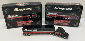 Collectible Vintage 164th Scale Die Cast SNAP-ON Freightliner Tractor Trailer Bank